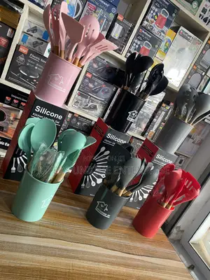 Silicone 12pcs Spoon Set With Wooden Handles