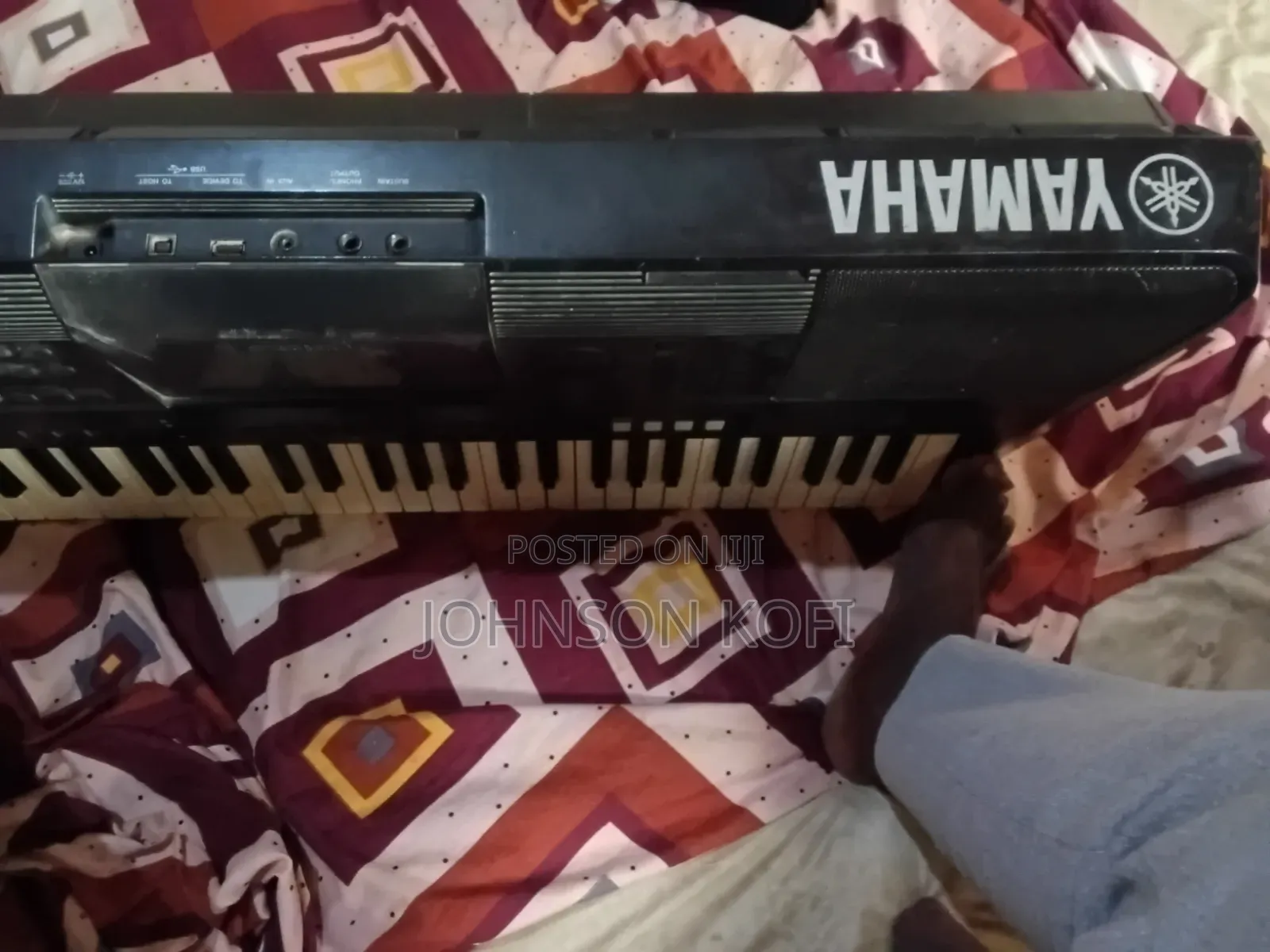 Yamaha PSR E453