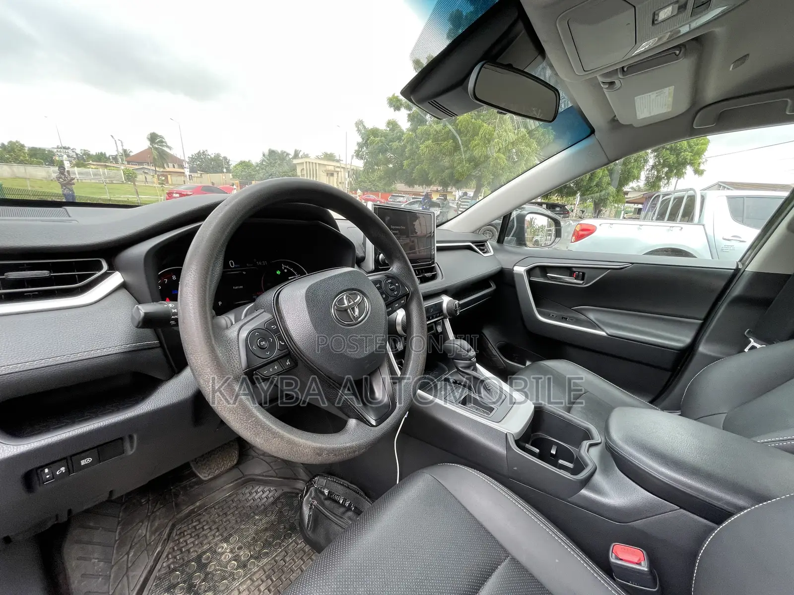 Toyota RAV4 XLE AWD 2024 Black