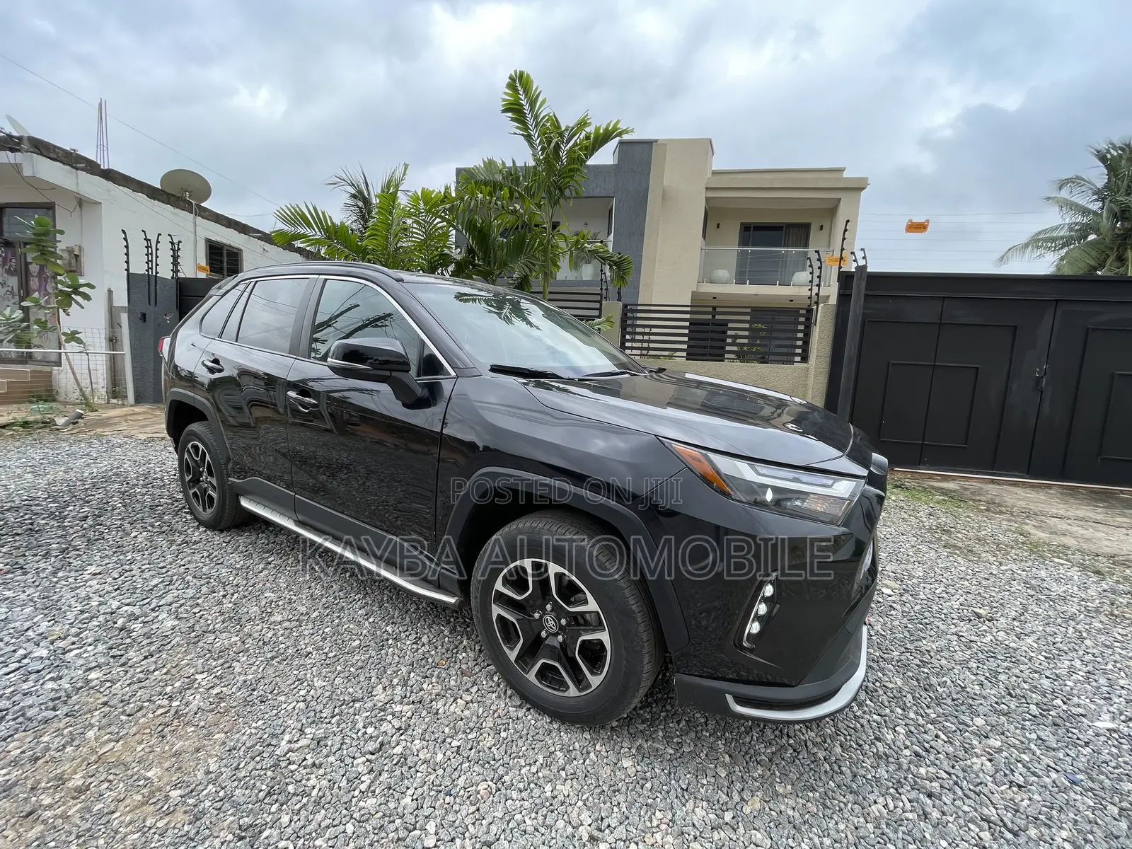 Toyota RAV4 XLE AWD 2024 Black