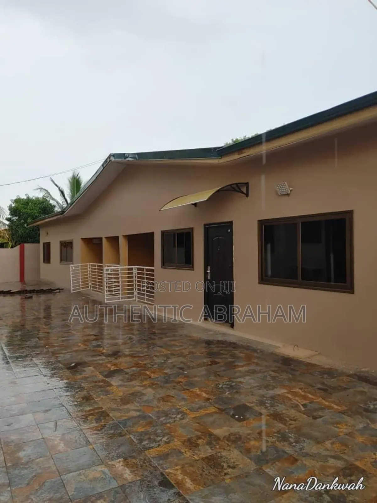 Furnished 10bdrm Apartment in SSNIT Flats for sale