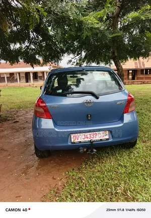 Toyota Yaris Base Hatchback 5dr 2010 Blue