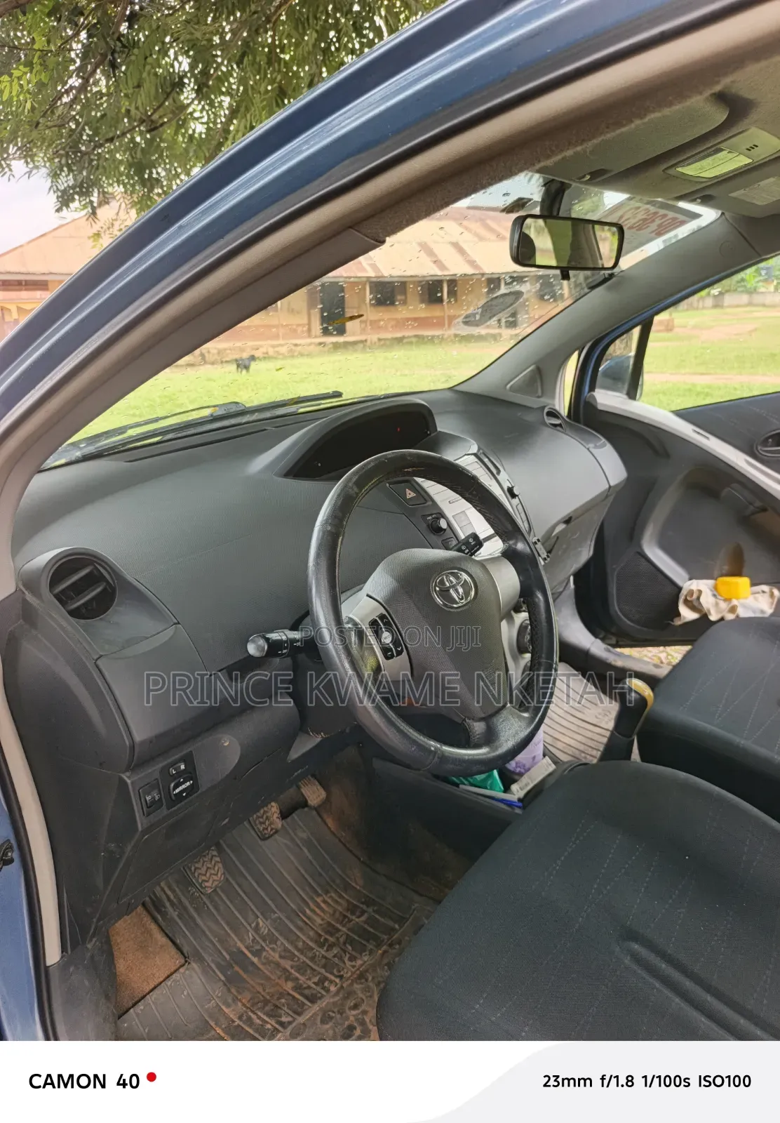 Toyota Yaris Base Hatchback 5dr 2010 Blue