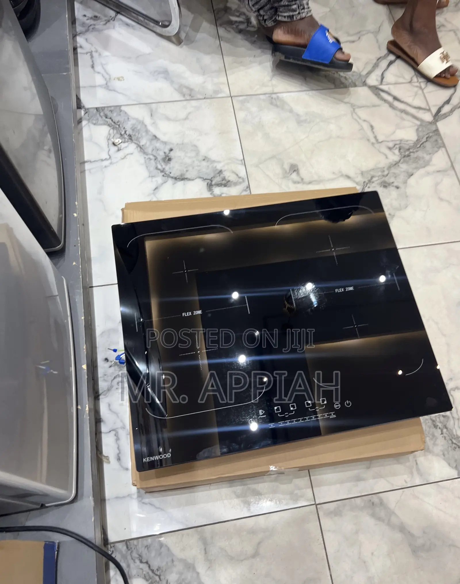 Sleek Kenwood 60cm 2 + 2 Inbuilt Tempered Glass Hob(Black)