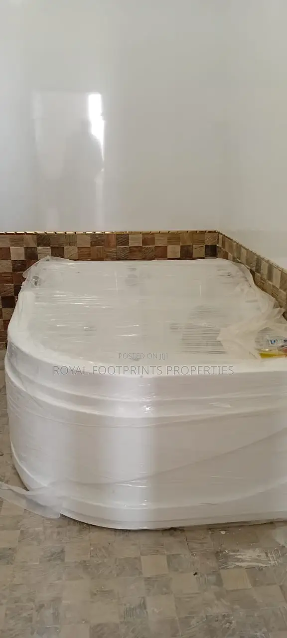 5bdrm House in Royal Footprints, Kwabenya for sale