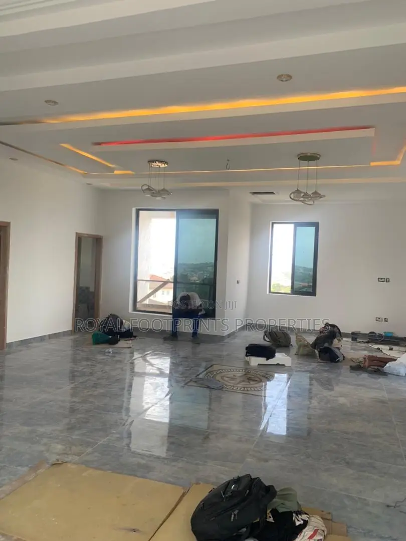 5bdrm House in Royal Footprints, Kwabenya for sale