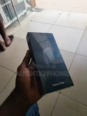 New Samsung Galaxy Z Flip6 256 GB Black