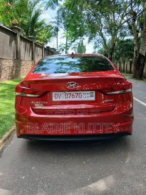 Hyundai Elantra Limited Sedan FWD (2.0L 4cyl 6A) 2017 Red