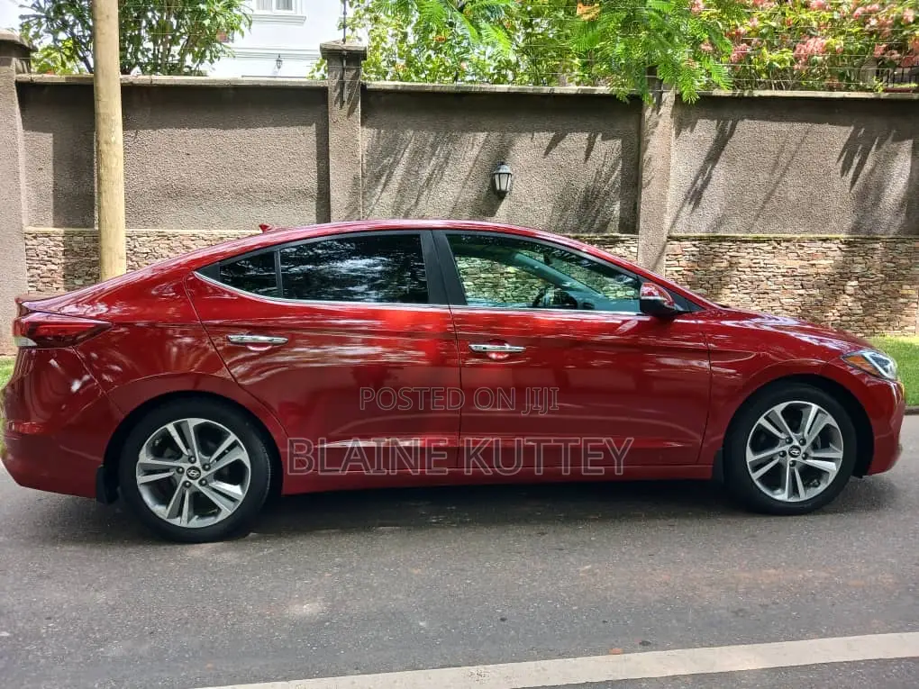 Hyundai Elantra Limited Sedan FWD (2.0L 4cyl 6A) 2017 Red