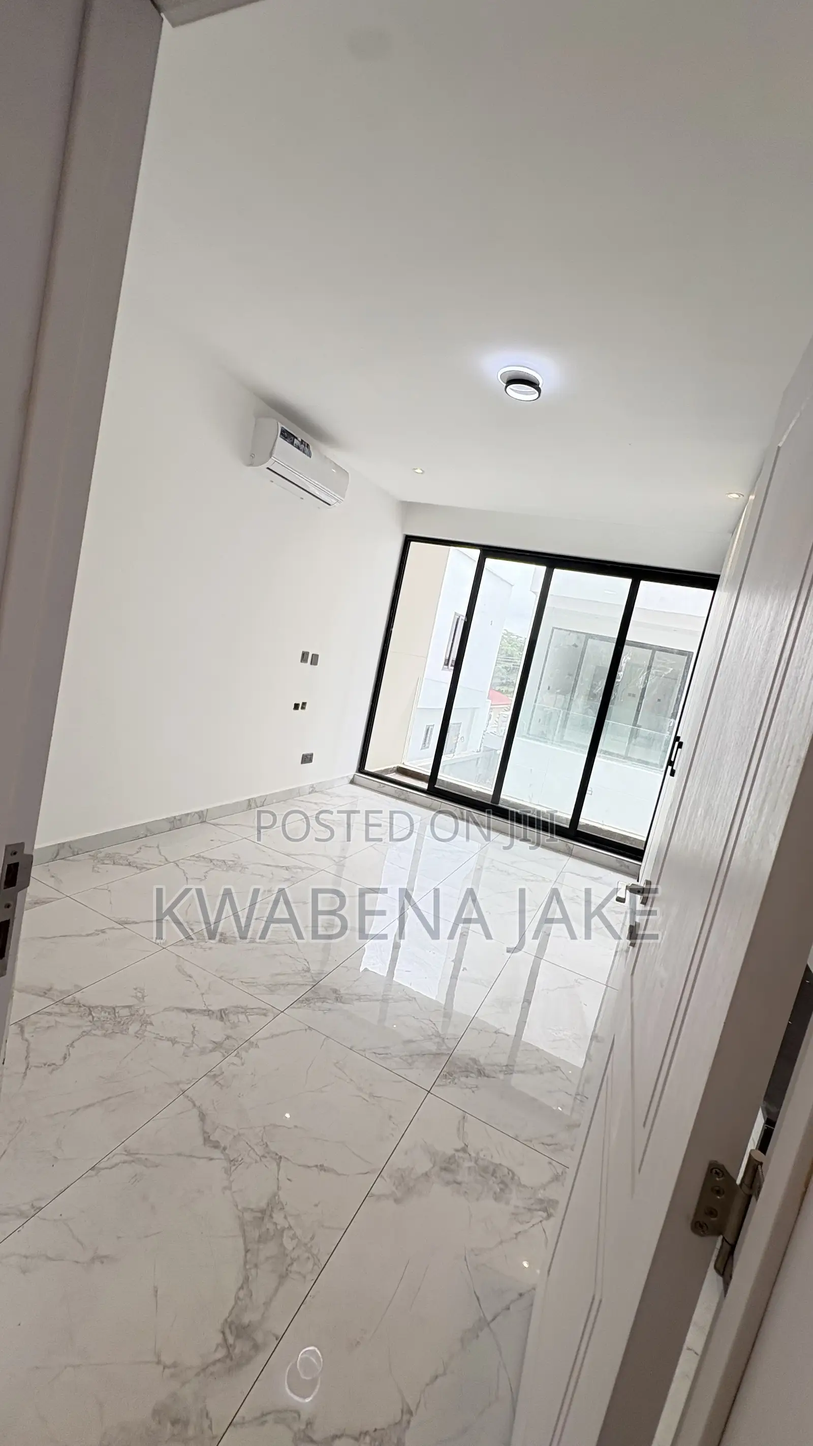 5bdrm Townhouse/Terrace in Adenta for sale