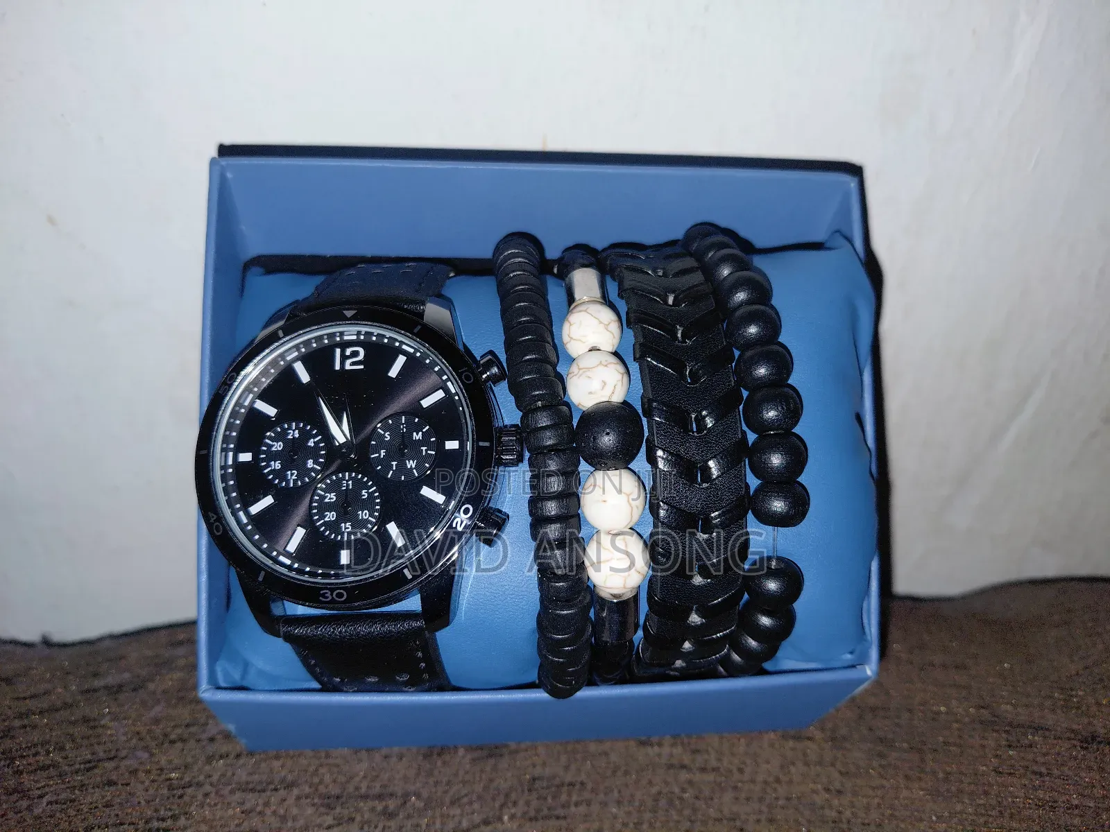 Premium Folio Watch Gift Set