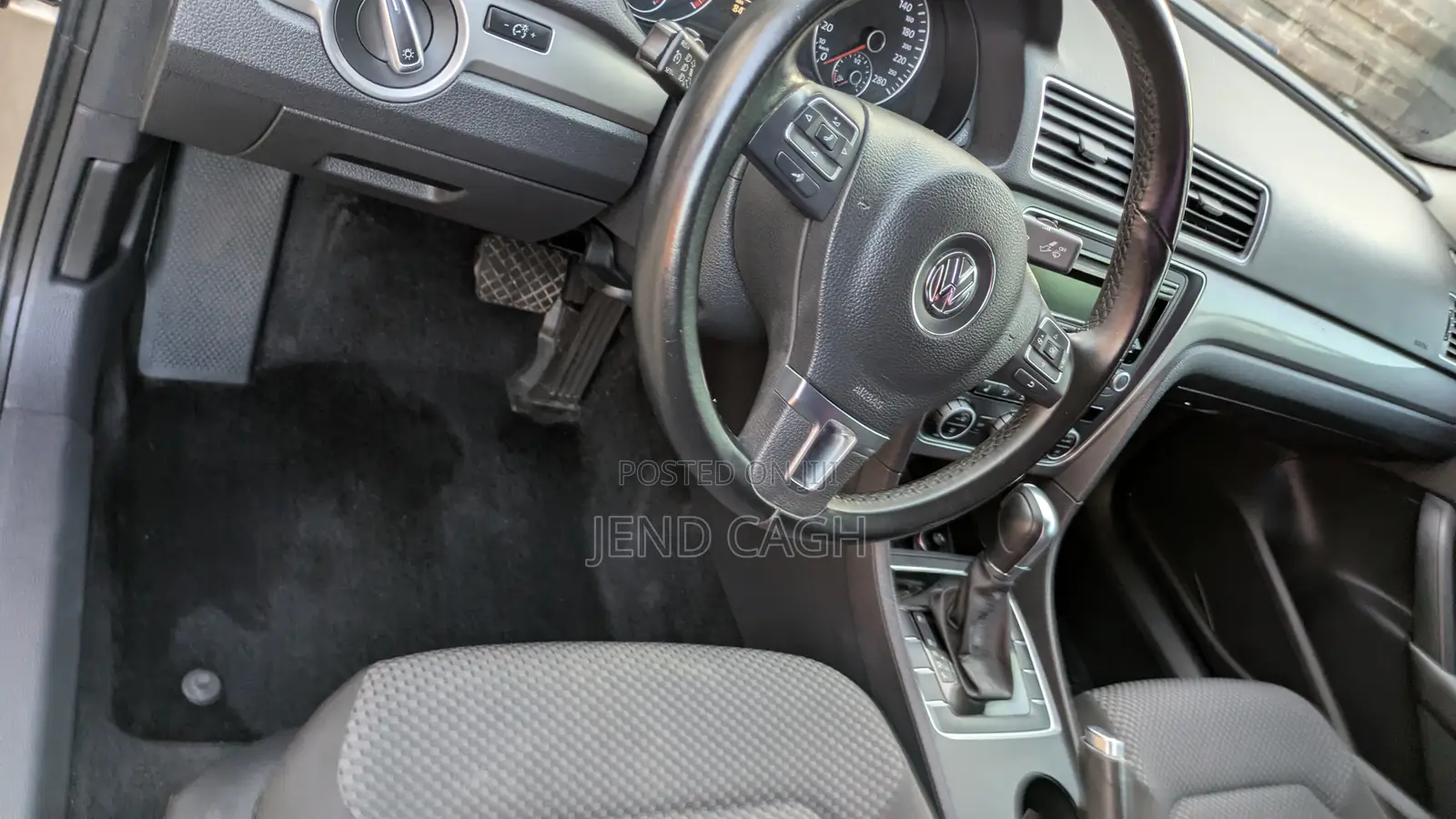 Volkswagen Passat 2015 Gold