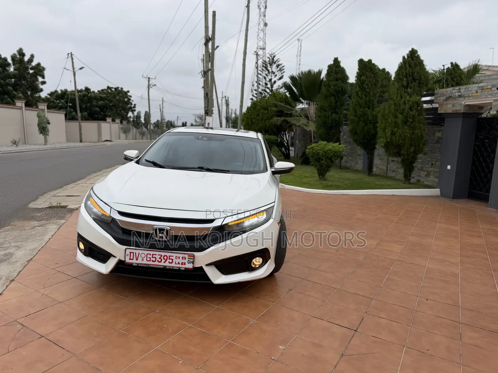 Honda Civic Touring 2dr Coupe (1.5L 4cyl) 2017 White