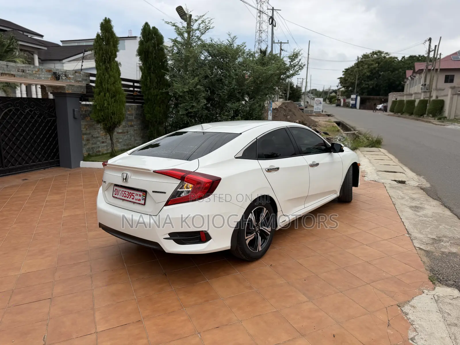 Honda Civic Touring 2dr Coupe (1.5L 4cyl) 2017 White