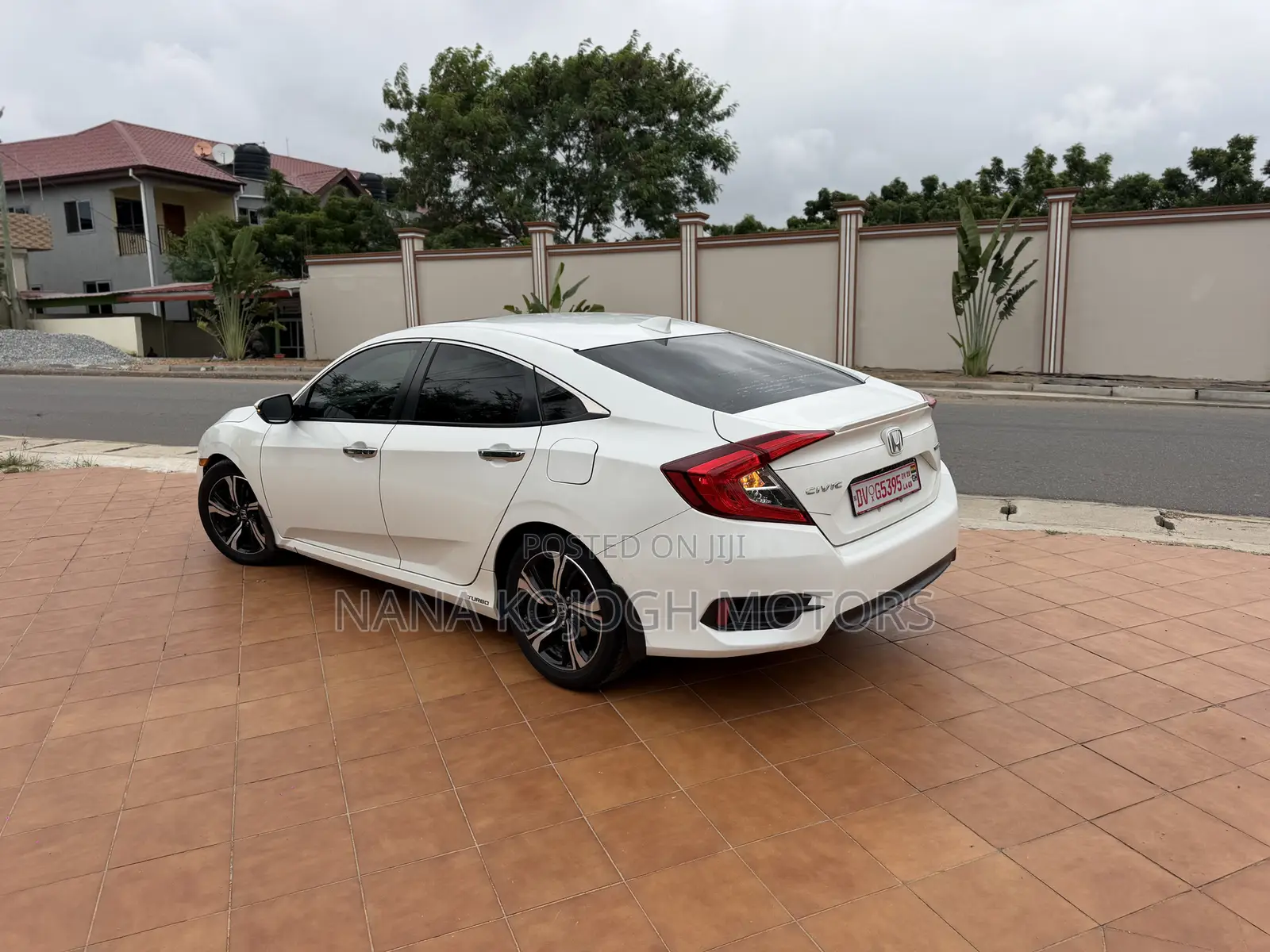Honda Civic Touring 2dr Coupe (1.5L 4cyl) 2017 White