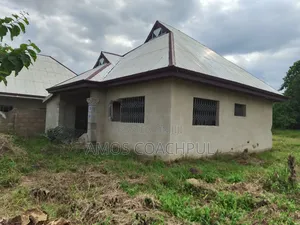 2bdrm Room & Parlour in Sunyani Municipal for sale
