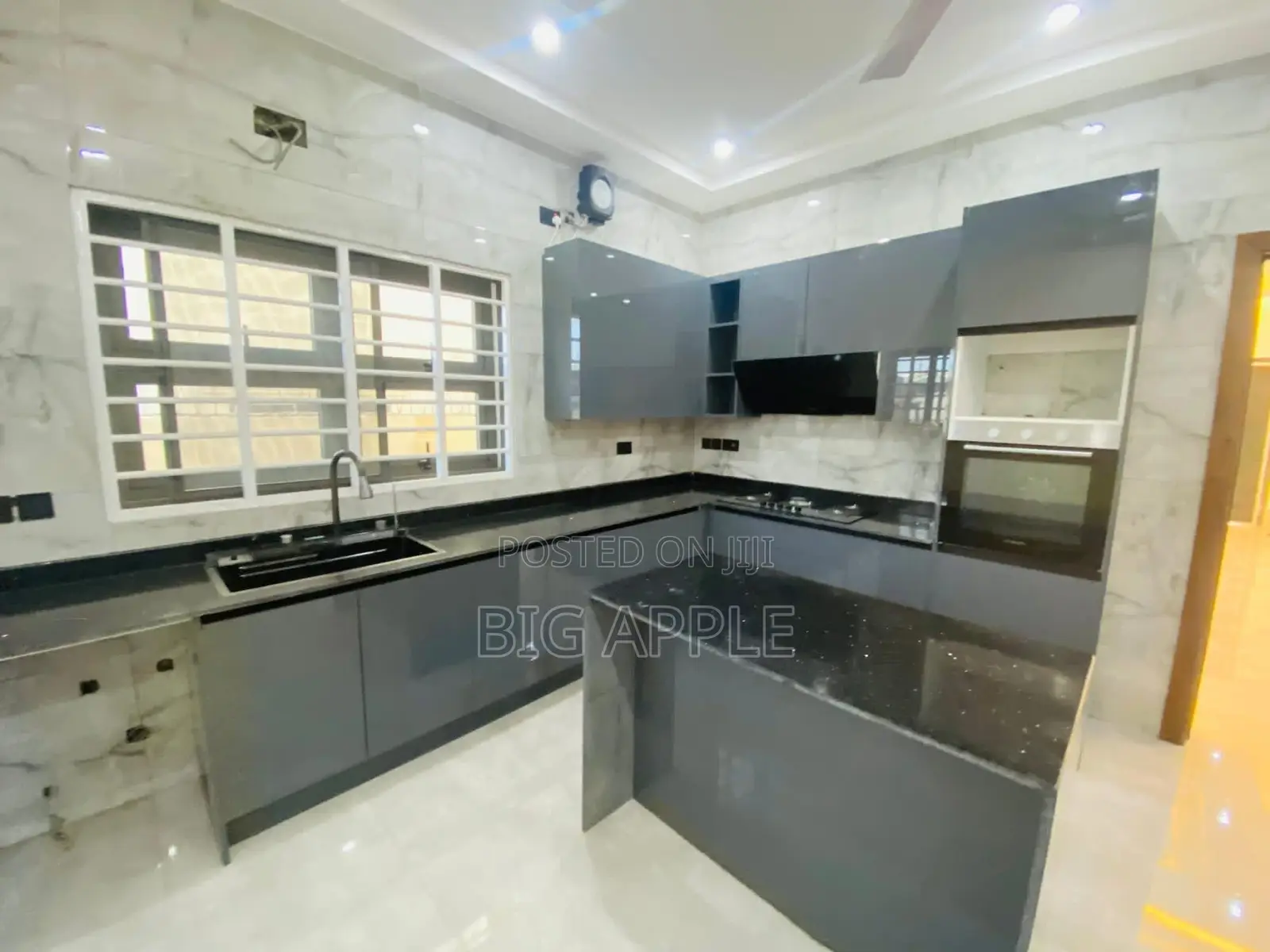 3bdrm House in Dzorwulu for rent