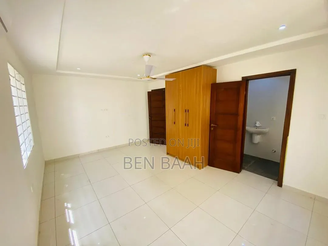 2bdrm Duplex in Ben Properties, The Mall for rent