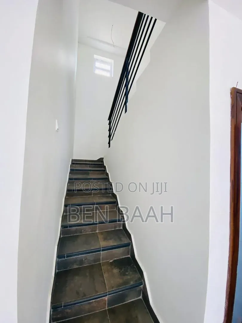 2bdrm Duplex in Ben Properties, The Mall for rent