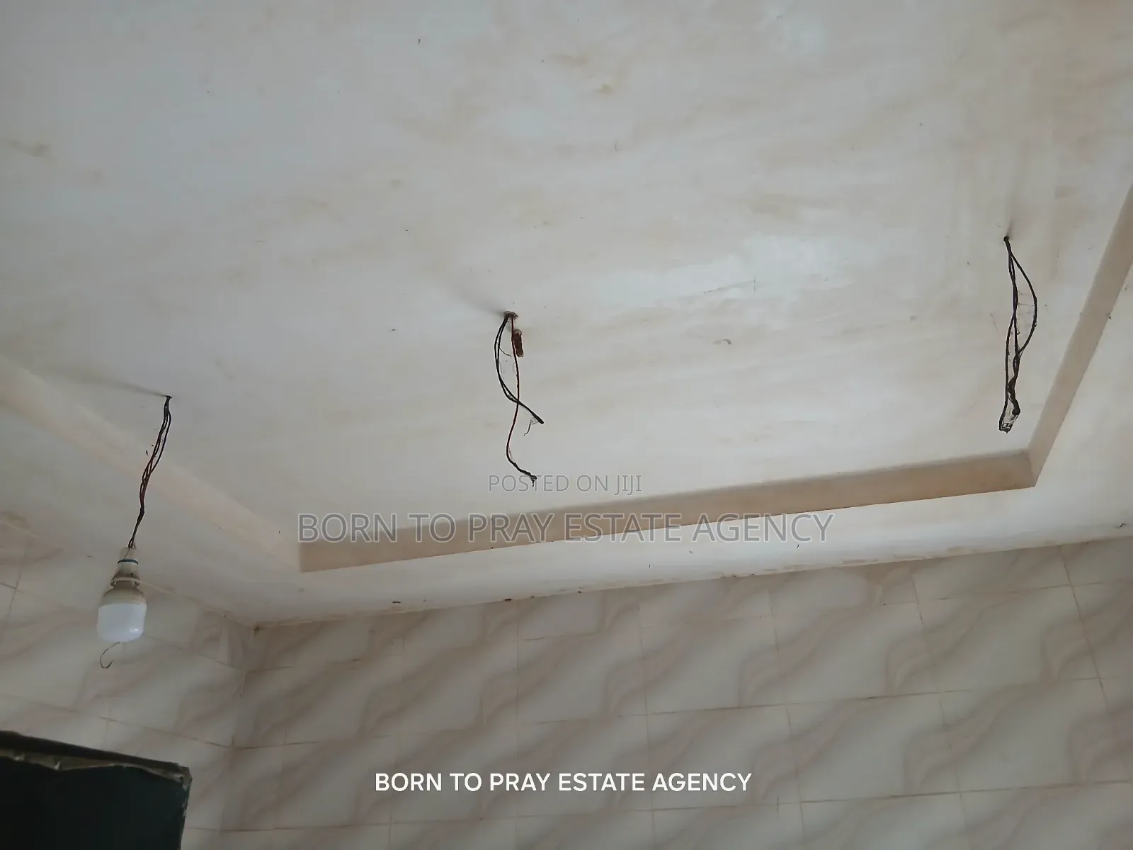 3bdrm Apartment in Born To Pray Estate, Ejisu-Juaben Municipal for sale