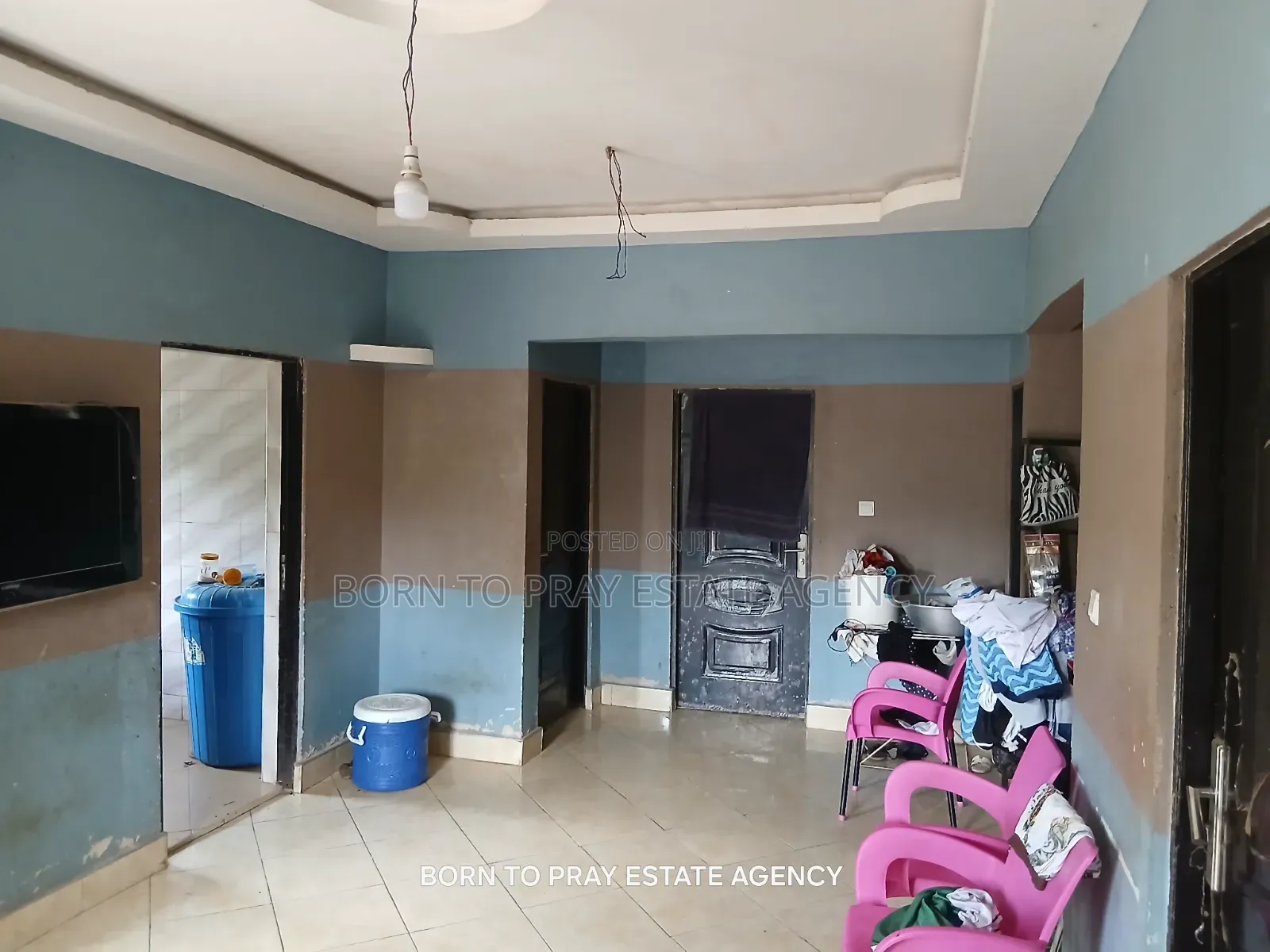 3bdrm Apartment in Born To Pray Estate, Ejisu-Juaben Municipal for sale