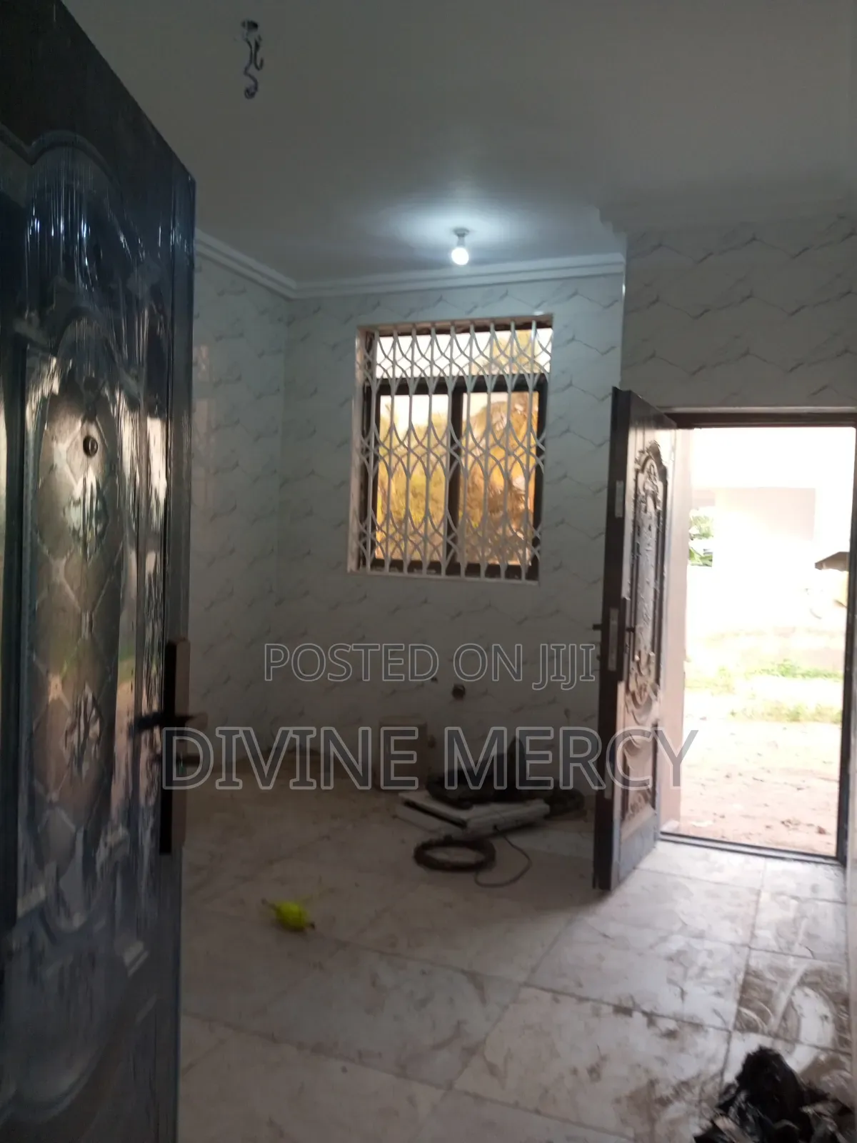 3bdrm Apartment in Tophill Kasoa, Awutu Senya East Municipal for rent