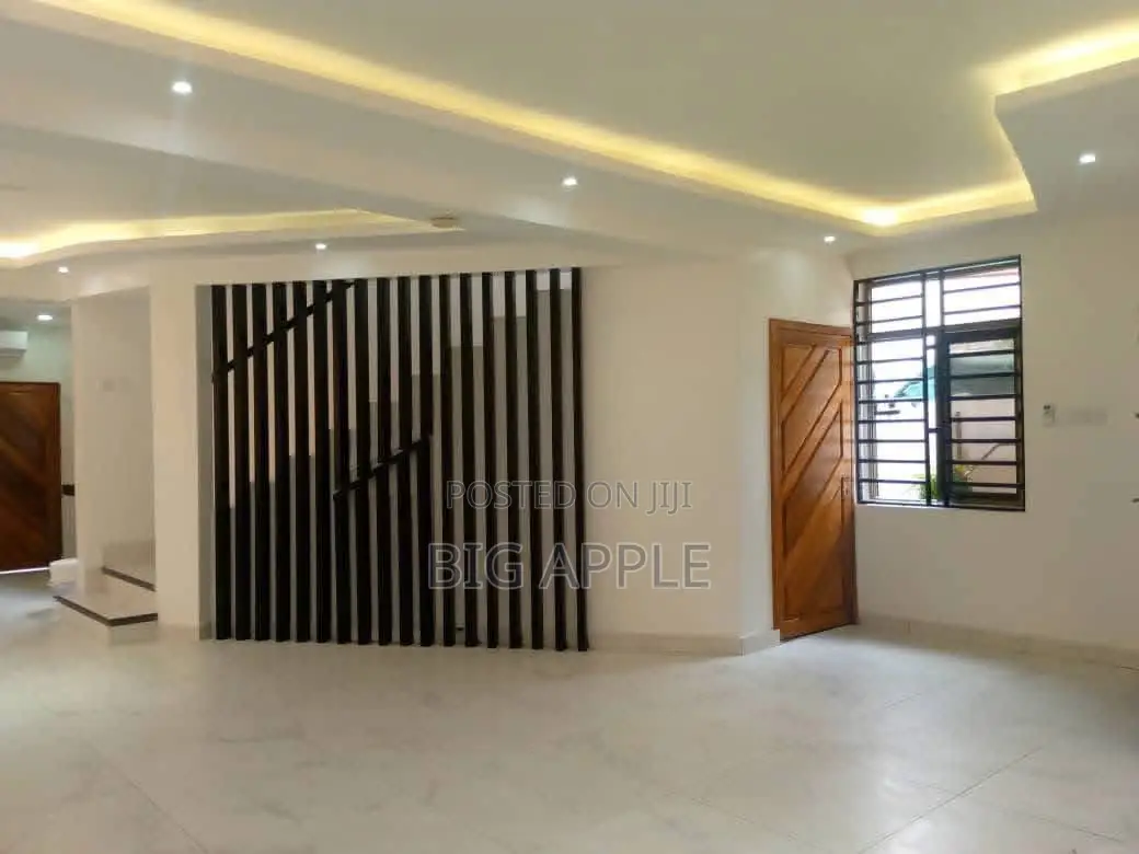 2bdrm Townhouse / Terrace in Cantonments for rent
