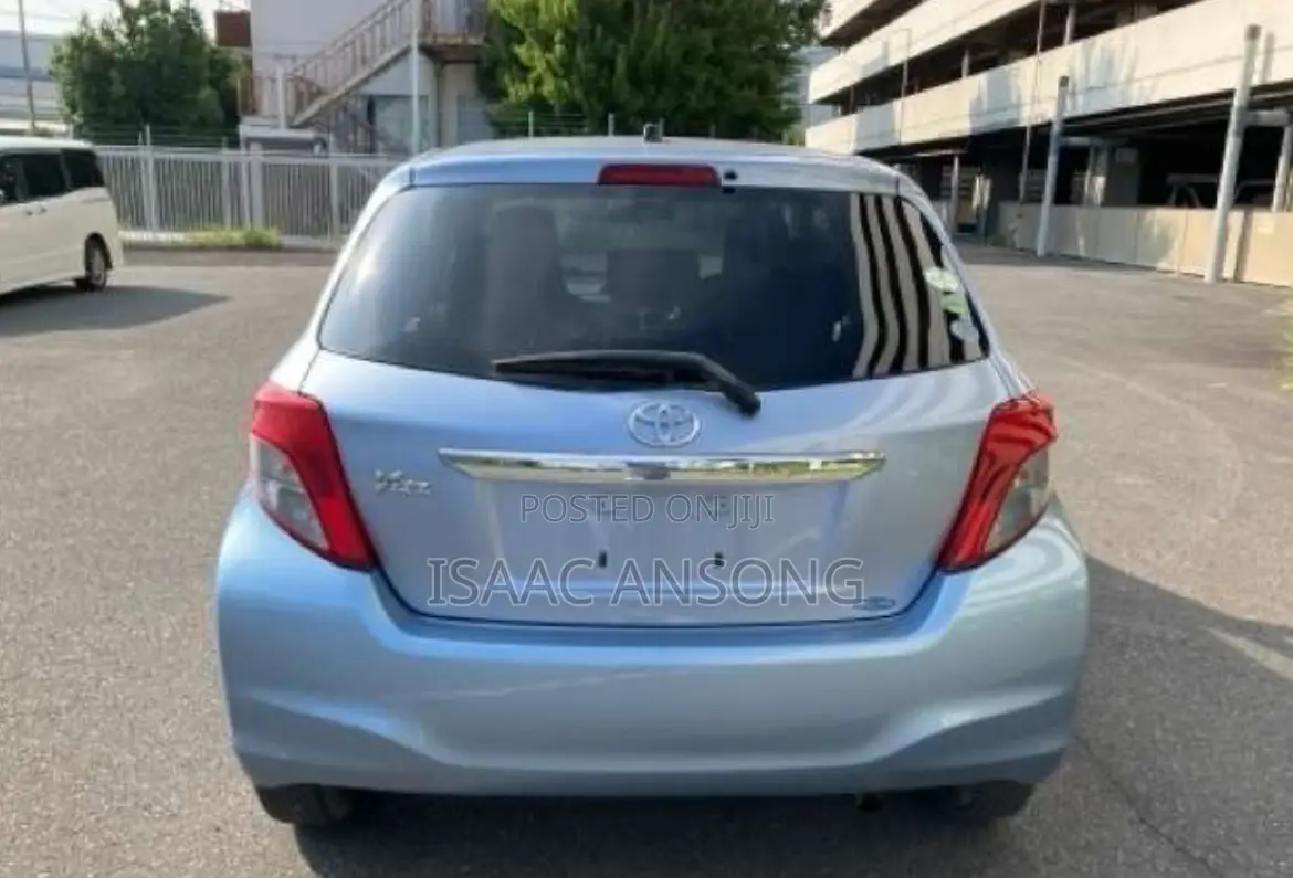 Toyota Vitz 2013 Blue