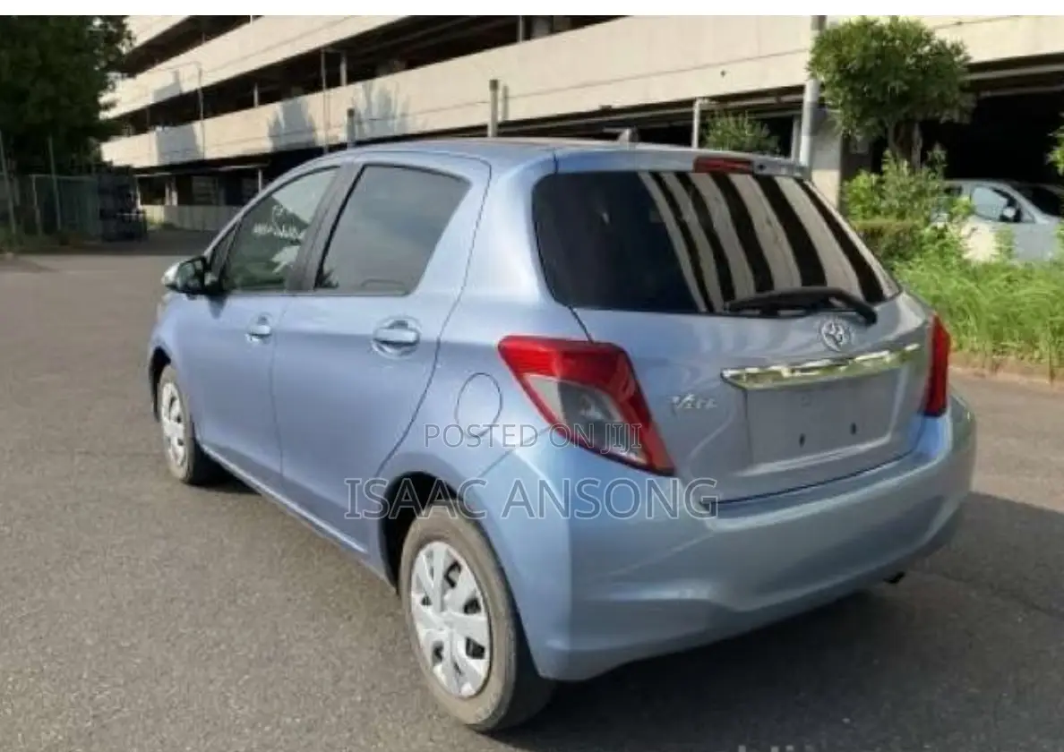 Toyota Vitz 2013 Blue