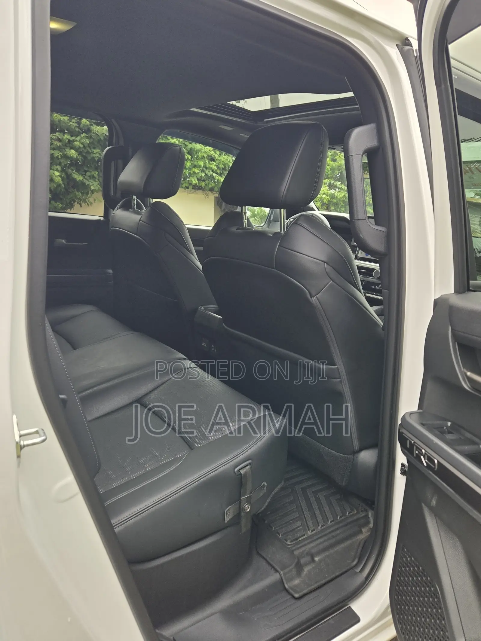 Toyota Tacoma 2024 White