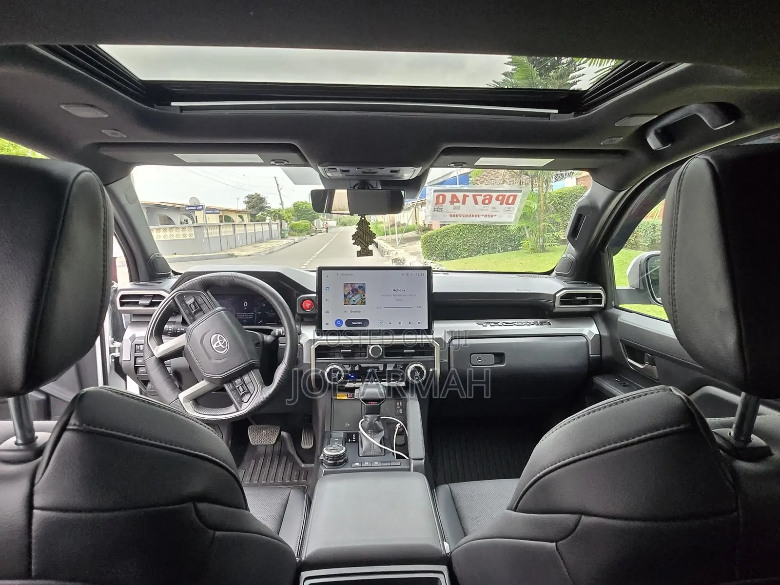 Toyota Tacoma 2024 White