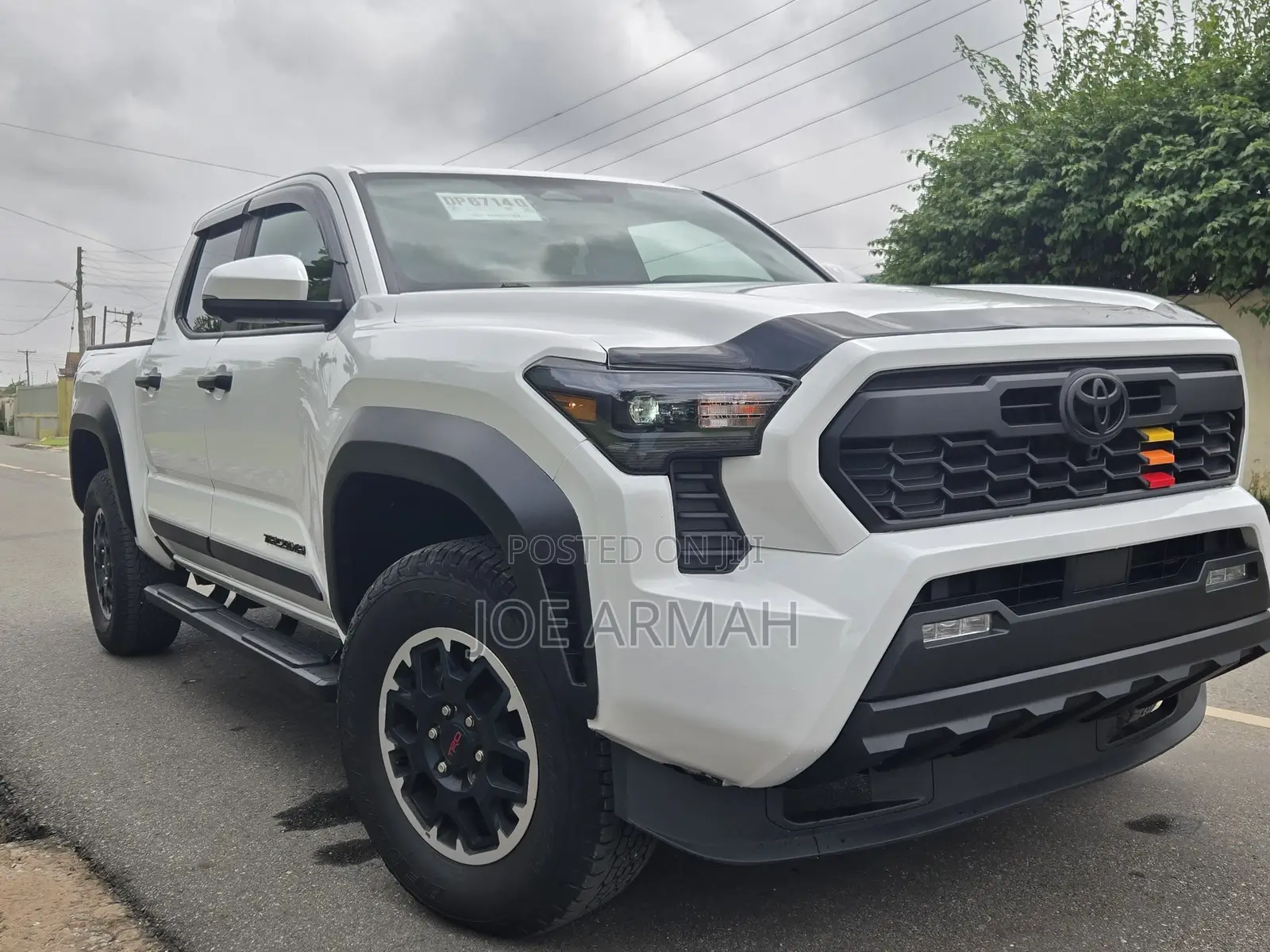 Toyota Tacoma 2024 White