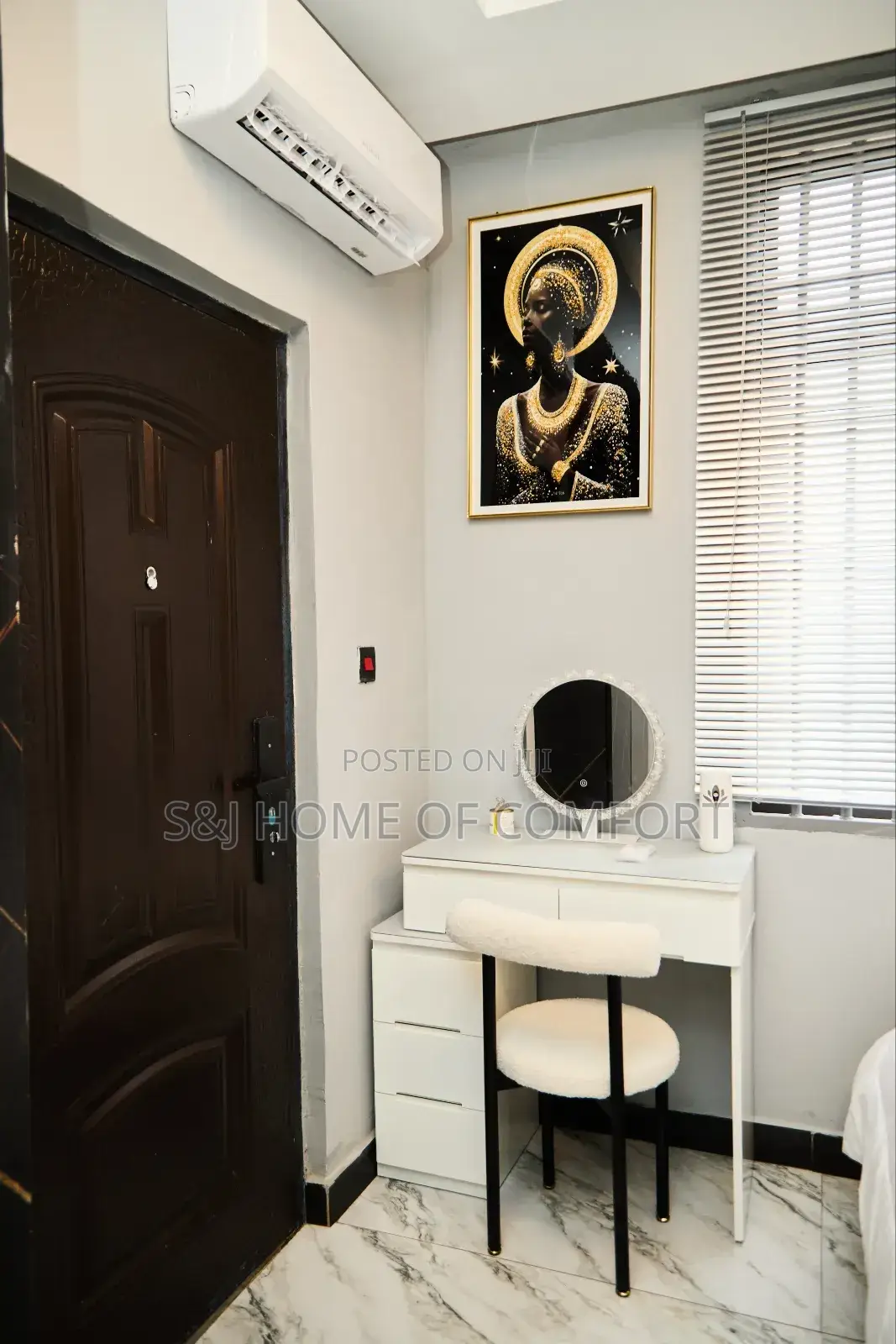 Luxury Furnished Apartment