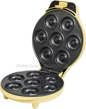 Bestron Donut Maker in Retro Design, Non-Stick Coating 700watts