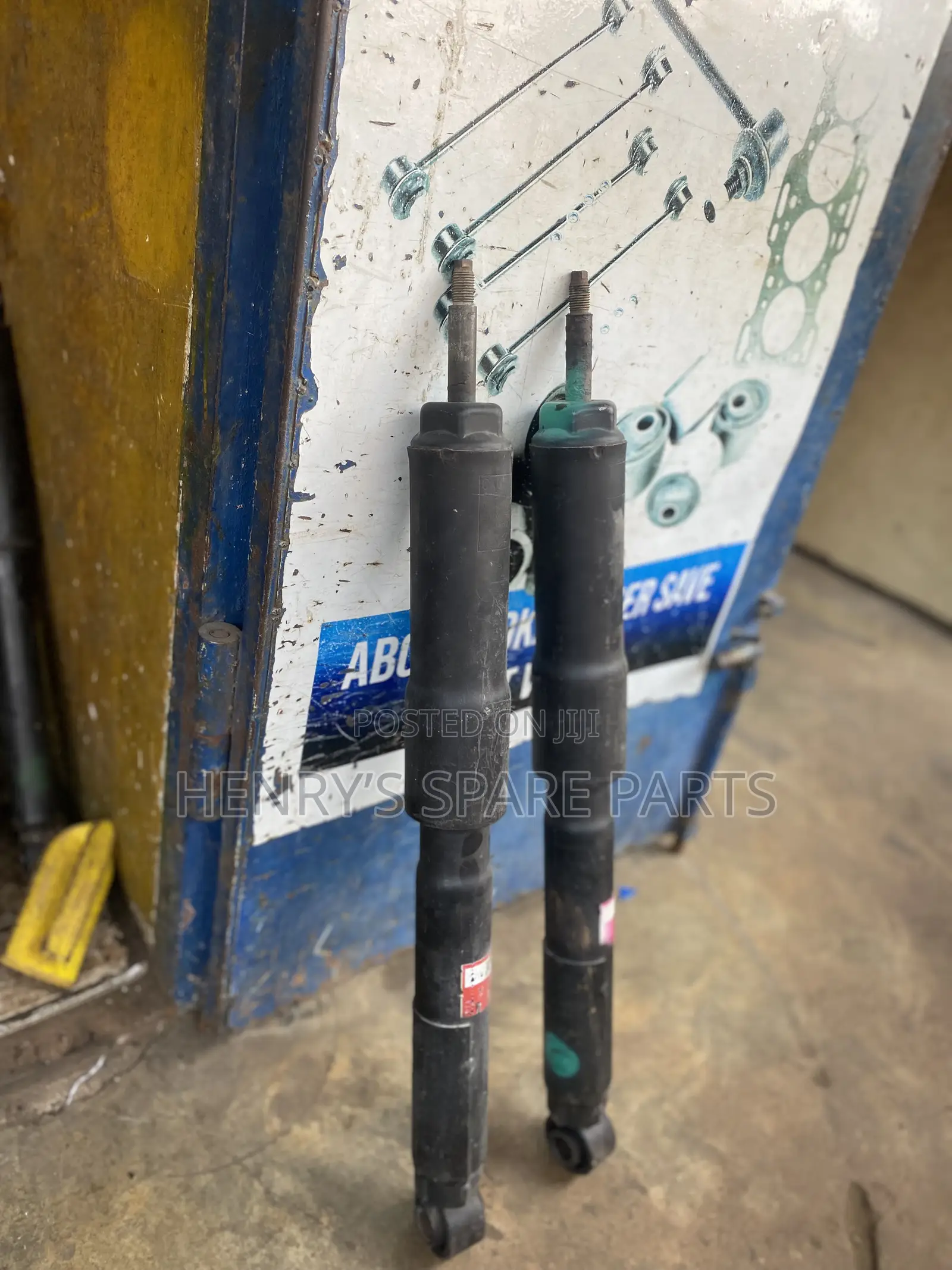 Toyota Land Cruiser Back Shocks