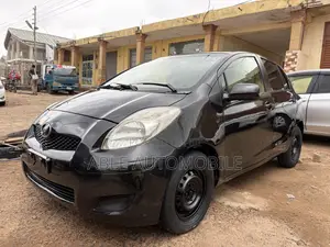 Toyota Vitz 1.3 AWD 5dr 2010 Black