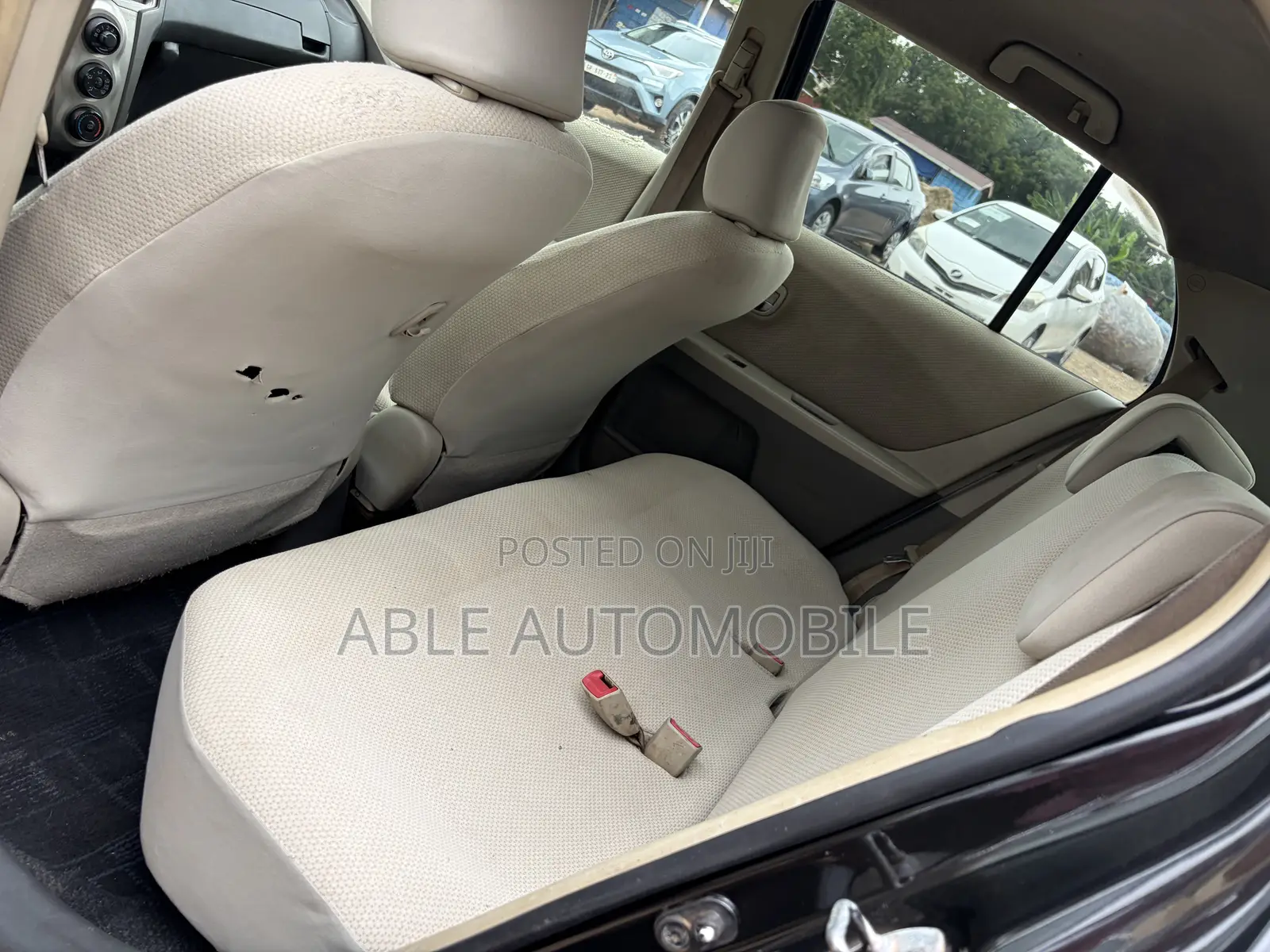 Toyota Vitz 1.3 AWD 5dr 2010 Black