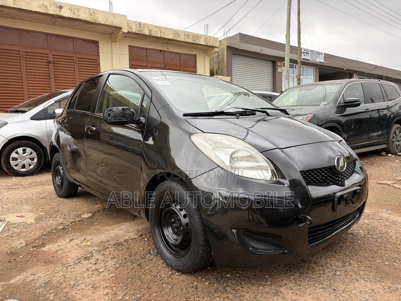 Toyota Vitz 1.3 AWD 5dr 2010 Black