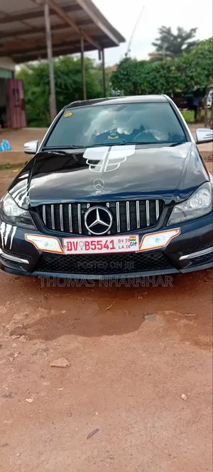 Mercedes-Benz C300 2004 White