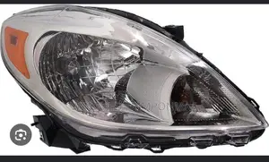Nissan Versa 2012,2013,2014 Headlight