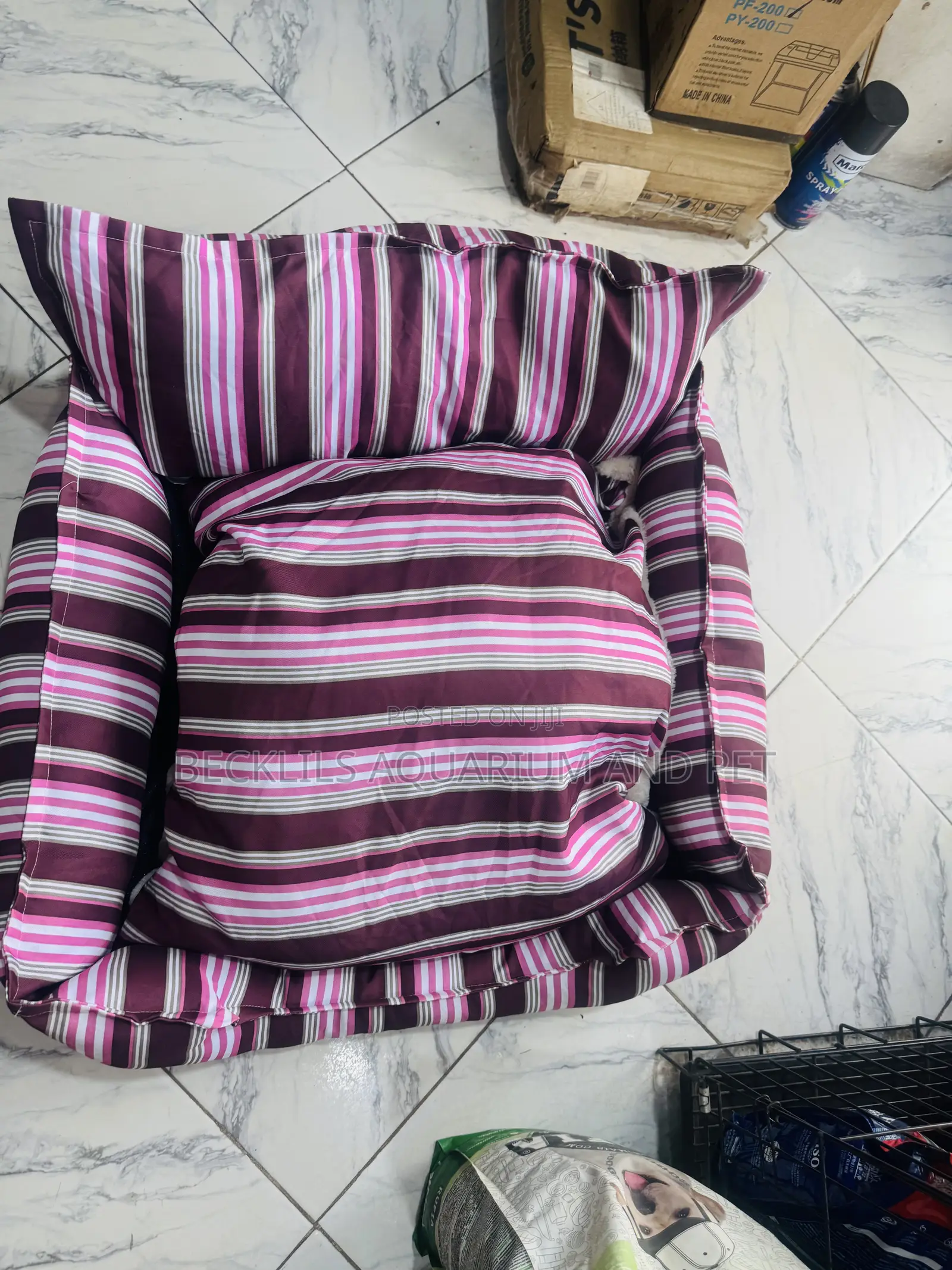 American Styled Quality Square Dog Bed