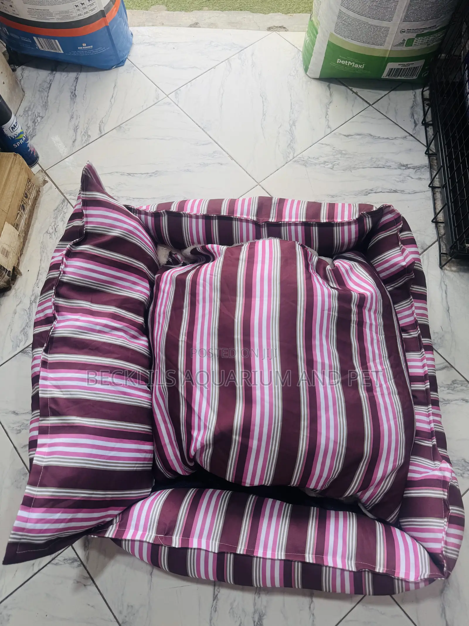 American Styled Quality Square Dog Bed