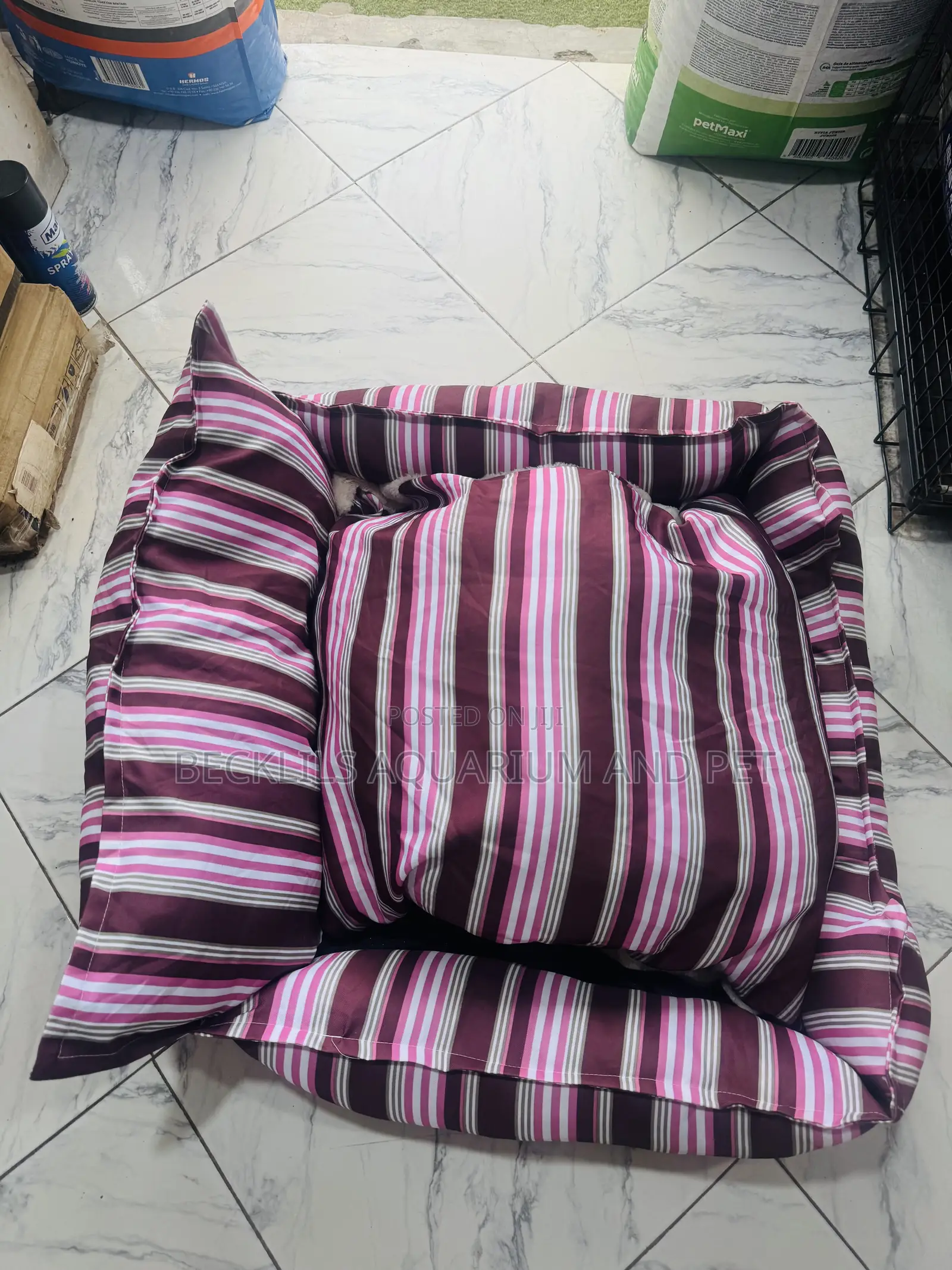 American Styled Quality Square Dog Bed