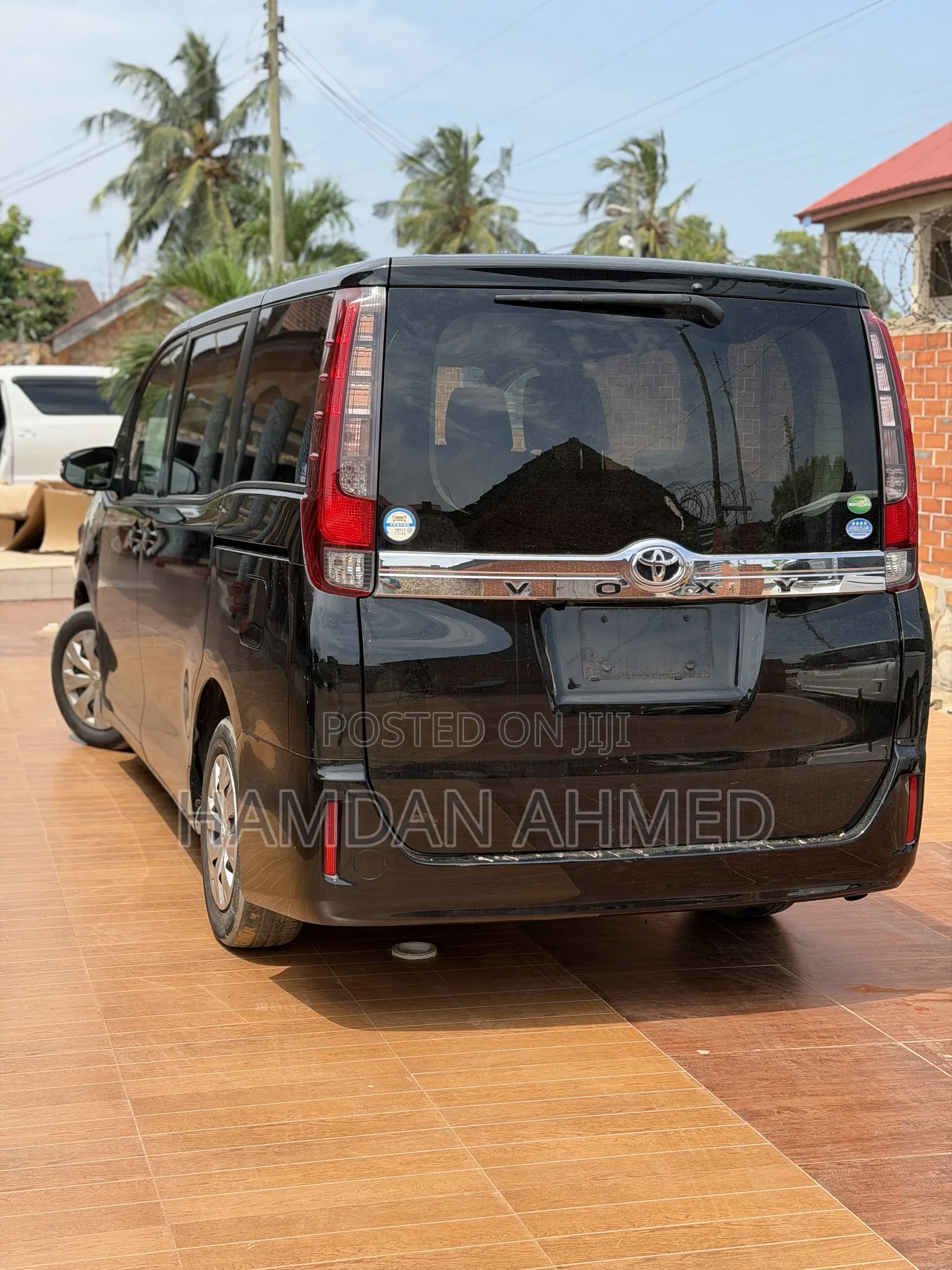 Toyota Voxy V 2WD 8-Seater 2014 Black