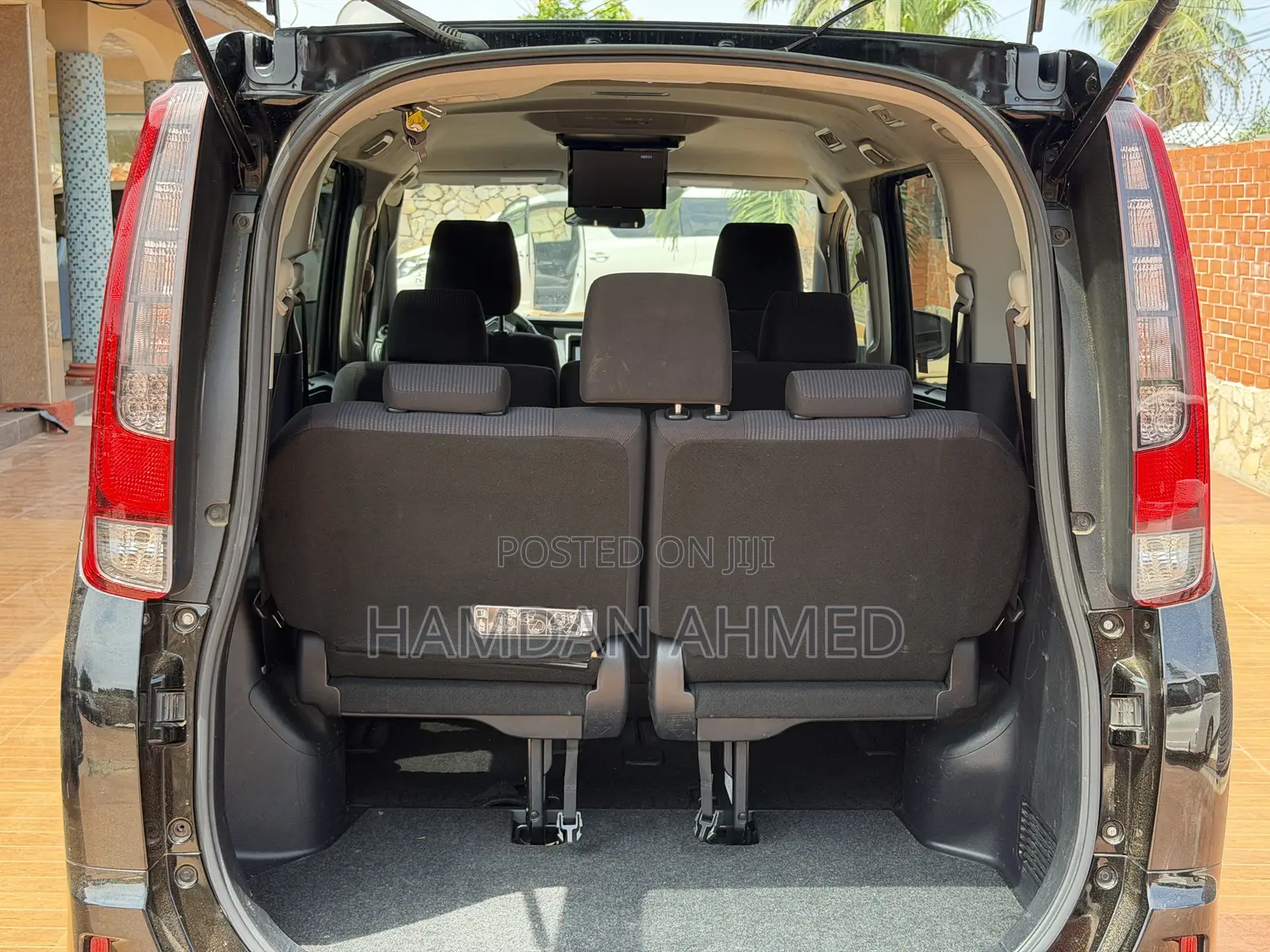 Toyota Voxy V 2WD 8-Seater 2014 Black