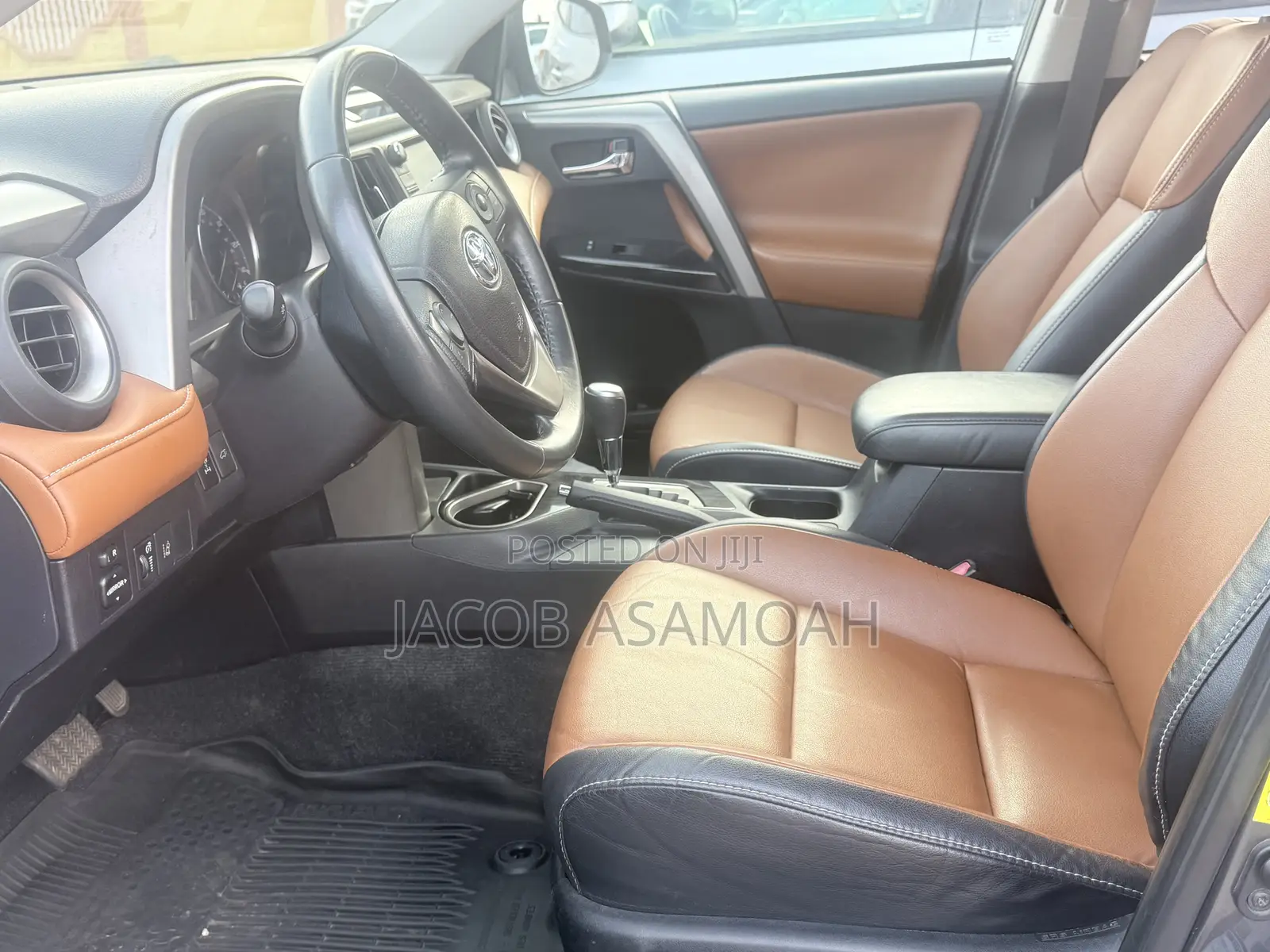 Toyota RAV4 SE 4dr SUV AWD (2.5L 4cyl 6A) 2018 Gray