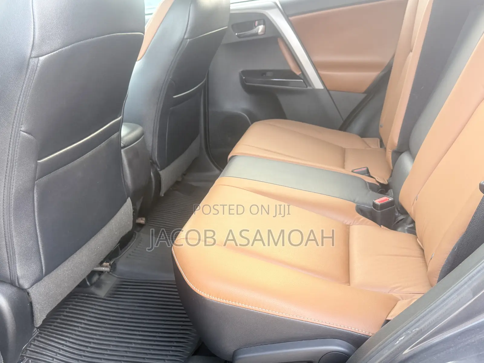 Toyota RAV4 SE 4dr SUV AWD (2.5L 4cyl 6A) 2018 Gray