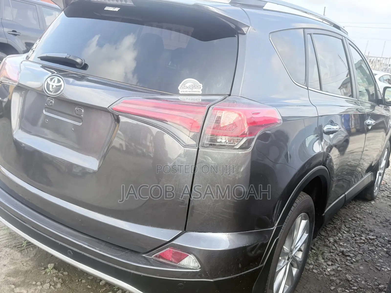 Toyota RAV4 SE 4dr SUV AWD (2.5L 4cyl 6A) 2018 Gray