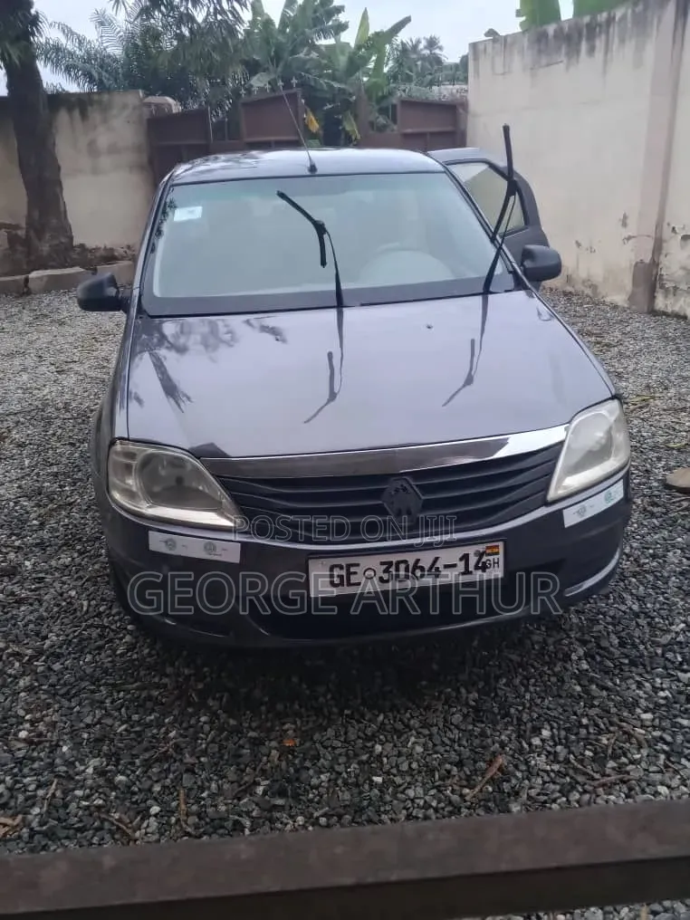 Renault Logan 2012 Gray