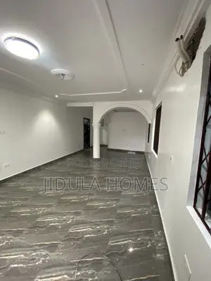 3bdrm Apartment in Lakeside Estate for rent